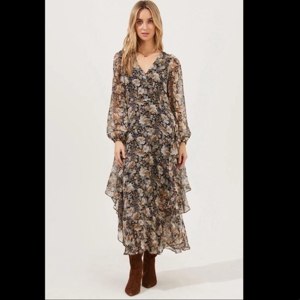 Astr Black and Cream Floral Long Sleeve Dress
